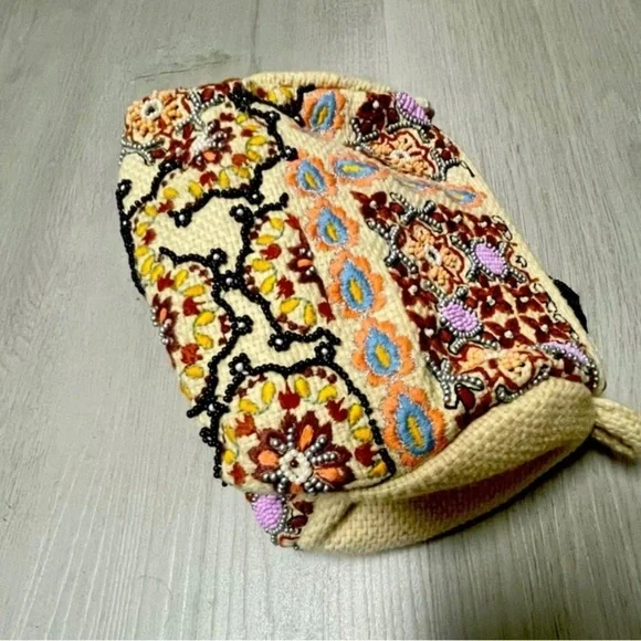 Anthropologie Beaded Cosmetic Bag. - Picture 5 of 9